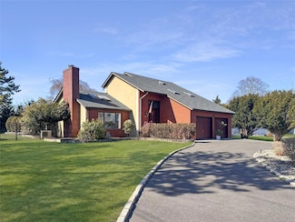 45 Budds Pond Rd, Southold, NY 11971