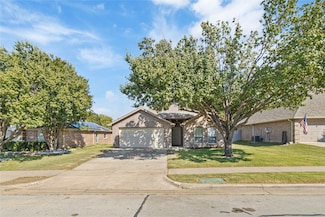 616 Kriston Dr, Azle, TX 76020