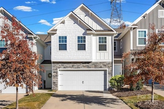 1140 Streamside Ln, York, SC 29745