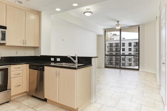 701 S Olive Ave Unit 1208, West Palm Beach, FL 33401