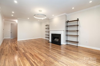 830 Cherokee Rd Unit I3, Charlotte, NC 28207