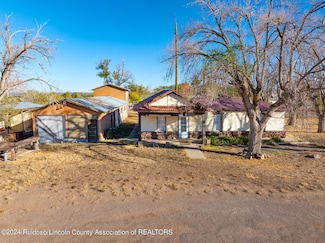 1204 5th St, Carrizozo, NM 88301