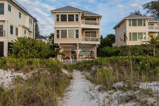 1104 Gulf Dr N, Bradenton Beach, FL 34217