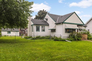 955 Otto Ave, Saint Paul, MN 55102
