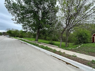227 Ticky Dr, Princeton, TX 75407