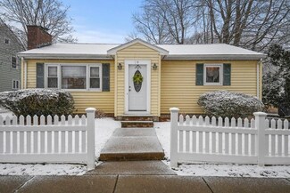 9 Beach St, Woburn, MA 01801