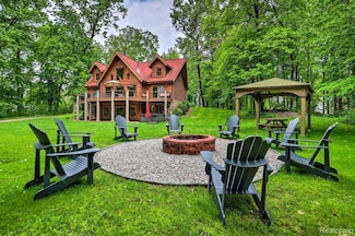4380 Donnely Rd, Jackson, MI 49201