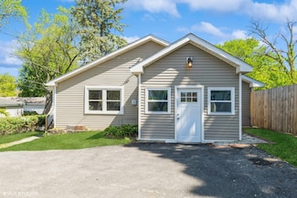 35611 N Grove Ave, Ingleside, IL 60041