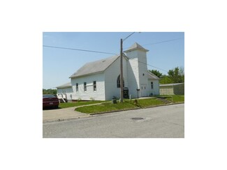 203 W 16th St, Higginsville, MO 64037