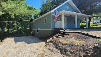 108 Wells St, Corning, OH 43730