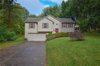 353 Abbyshire Rd, Akron, OH 44319