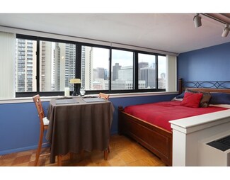 2 Hawthorne Place Unit 17L, Boston, MA 02114