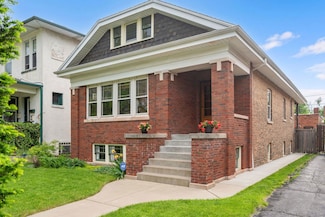 5050 N Bernard St, Chicago, IL 60625