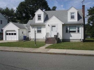 5 Imbaro Rd, Hyde Park, MA 02136