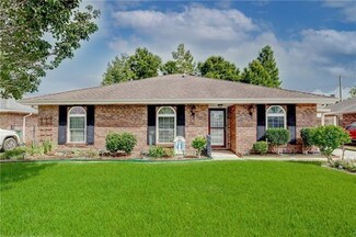114 Ormond Village Dr, Destrehan, LA 70047