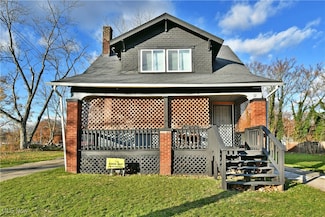 32 E Avondale Ave, Youngstown, OH 44507