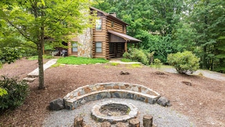 374 Nichole Ln, Newland, NC 28657