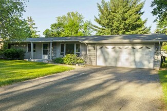 6835 Paddock Ln, Rockford, IL 61114