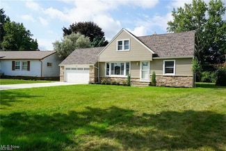 4528 S Frontenac Dr, Cleveland, OH 44128