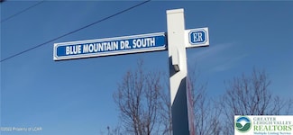 384 Blue Mountain Dr, Luzerne, PA 18202