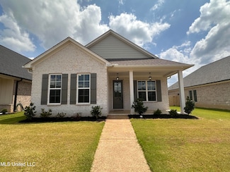 3443 Kreunen St, Nesbit, MS 38651