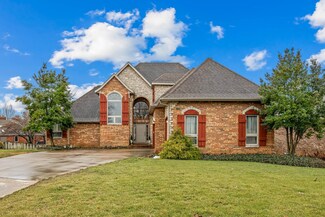 1128 W Rockhill Ave, Springfield, MO 65810