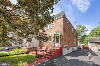 222 Collingdale Ave, Darby, PA 19023