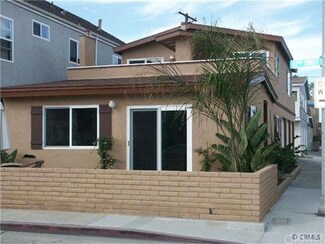 213 42nd St, Newport Beach, CA 92663