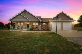 3111 Ridgewood Hills Dr, Farmington, MO 63640