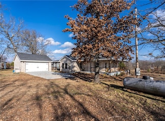 472899 E 640 Rd, Watts, OK 74964