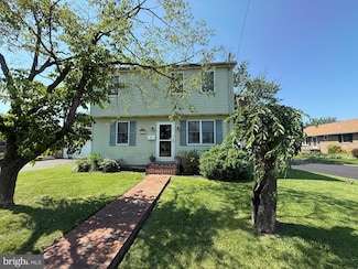 526 Durham Rd, Langhorne, PA 19047