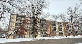 6010 Oakwood Dr Unit 5D, Lisle, IL 60532