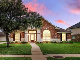 9323 Russeff Field Ln, Rosenberg, TX 77469
