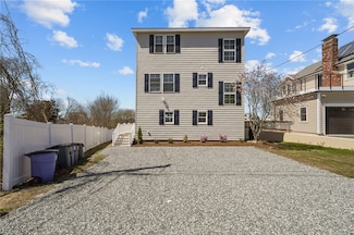 103 Saltaire Ave, Narragansett, RI 02882