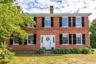 13 Turnpike Rd, Townsend, MA 01469