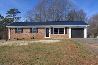 258 Badgett Ave, Mount Airy, NC 27030