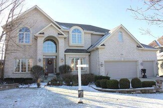 2256 Glouceston Ln, Naperville, IL 60564