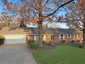 1329 Vista Campo, Jefferson City, MO 65109