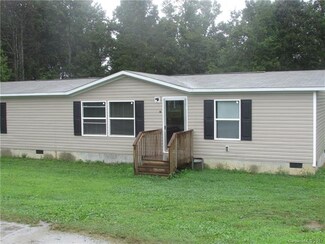 22 Crow Hollow Ln, Flat Rock, NC 28731