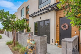 1055 32nd St Unit 8, San Diego, CA 92102