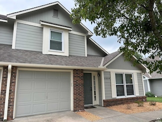 2226 Breckenridge Dr, Lawrence, KS 66047