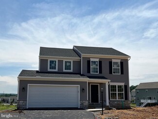584 Smoke House Dr, Mechanicsburg, PA 17055
