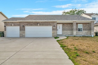 886 Western Ave, Braidwood, IL 60408