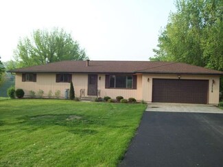 15128 Hiawatha Ln, Somonauk, IL 60552