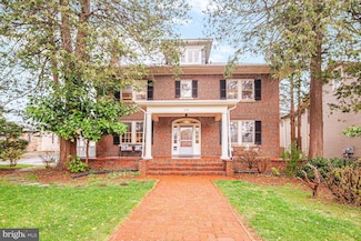205 W Montgomery Ave, Rockville, MD 20850