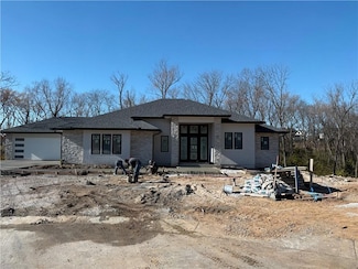 7260 NW Pampas Ln, Parkville, MO 64152