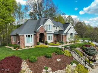 128 Ridgetop Dr, Johnson City, TN 37615