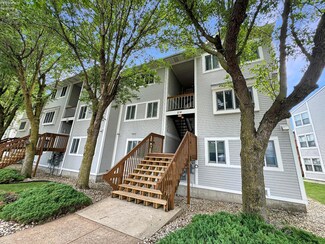 214 W Lakeshore Dr Unit E, Port Clinton, OH 43452