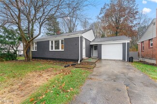 1054 Runge Ave, Struthers, OH 44471