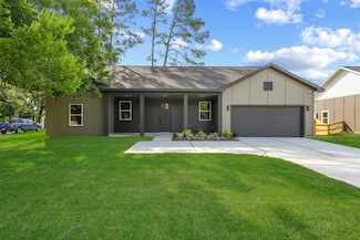 256 Davis Bend Rd, Alvin, TX 77511